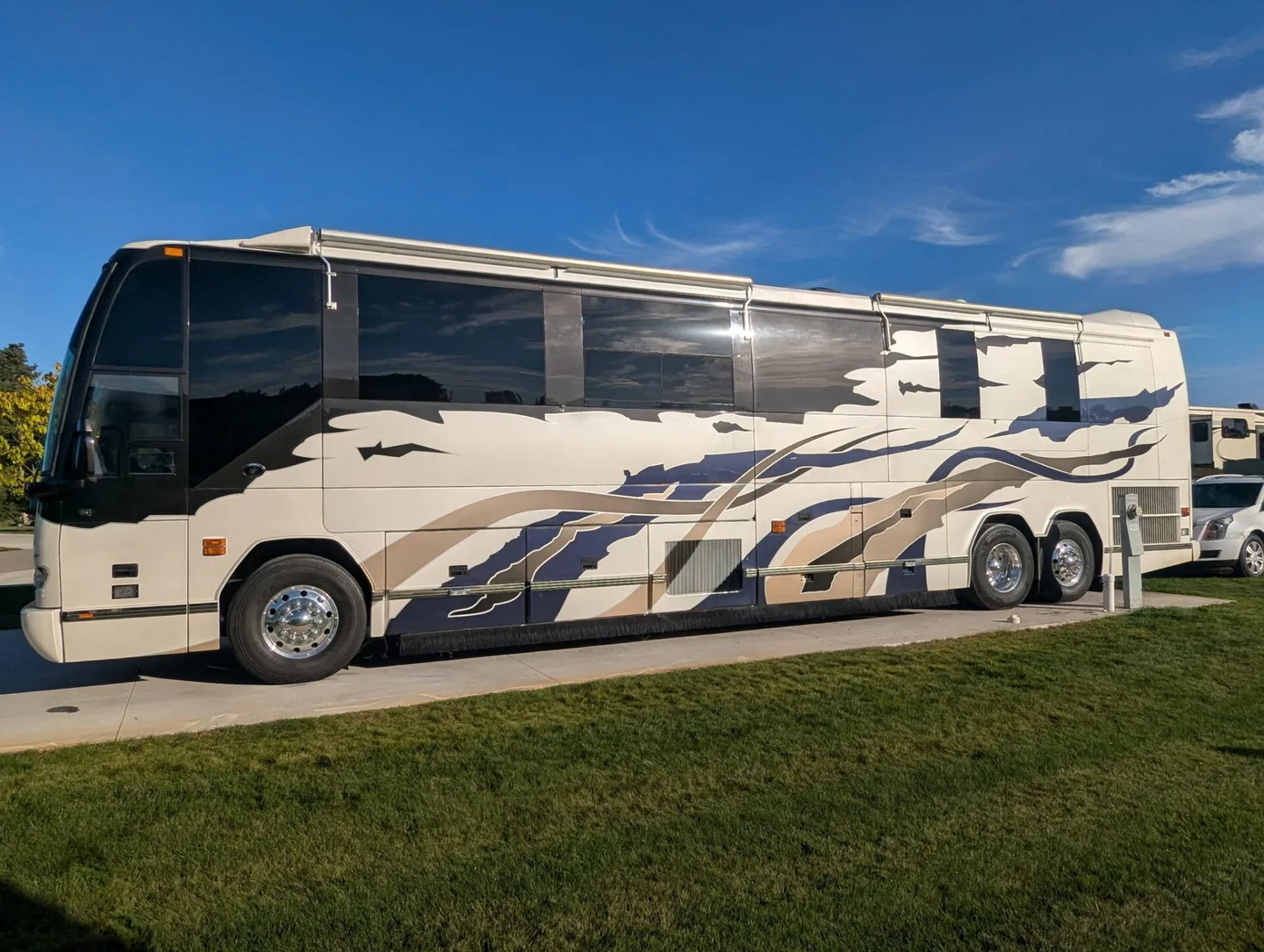 2006 Prevost Featherlite Vantare H345 Double Slide