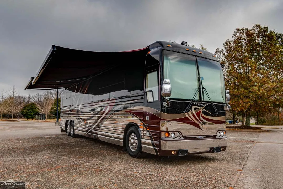 2007 Country Coach XLII interior - photo 2 of 67