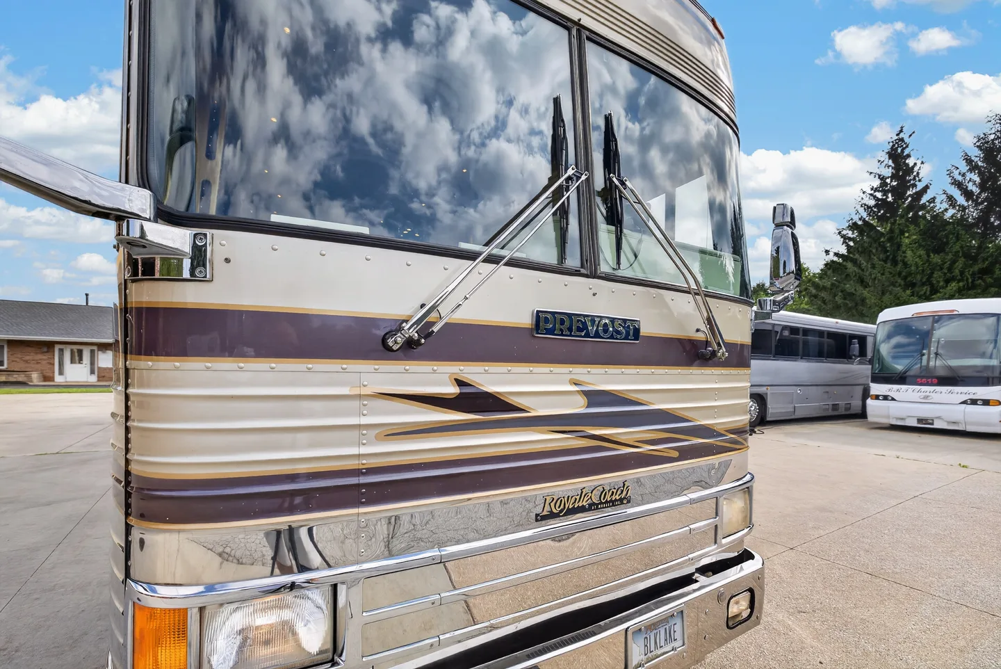 1998 Prevost Le Mirage XL45 Royale Motorhome