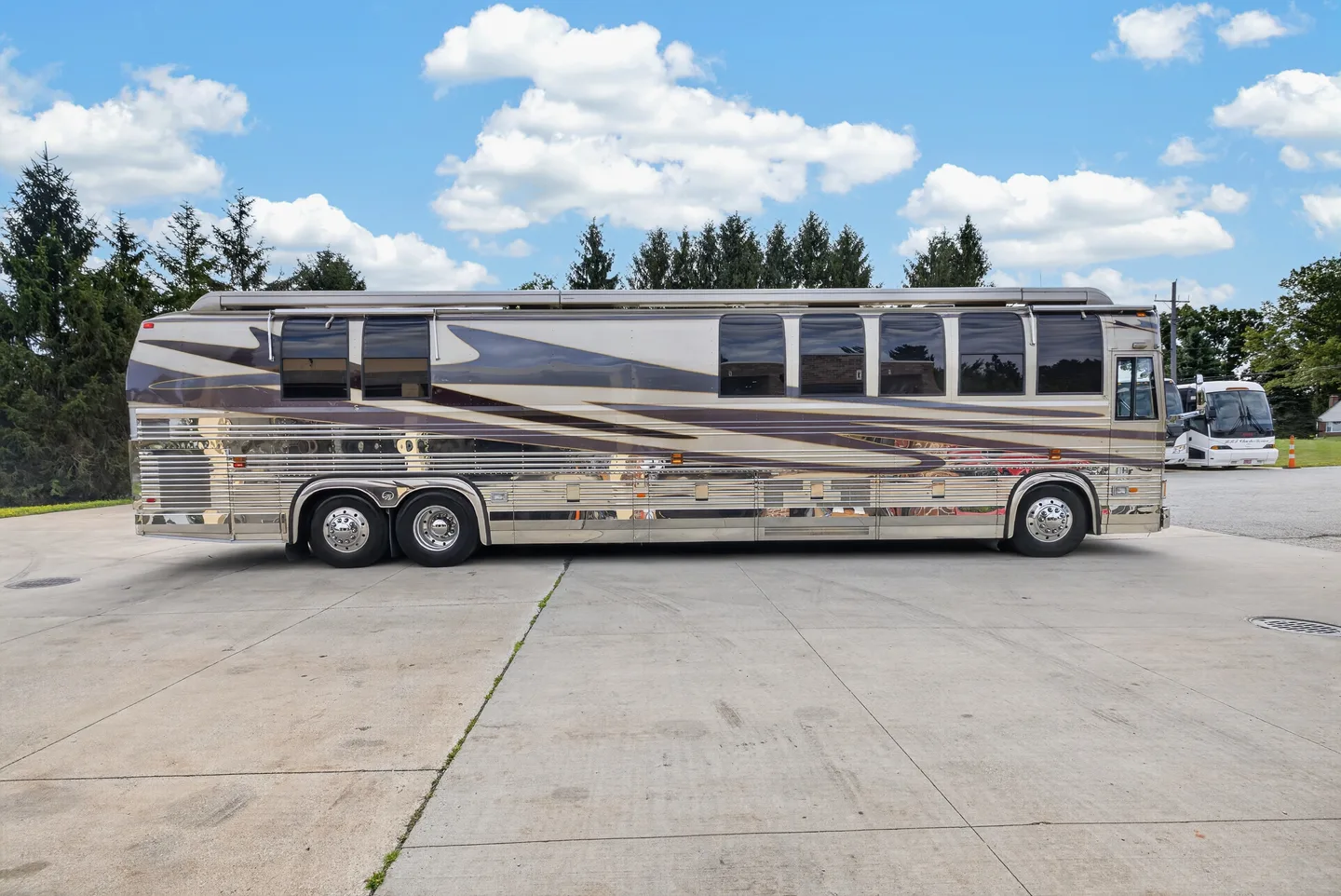 1998 Prevost Le Mirage XL45 Royale Motorhome