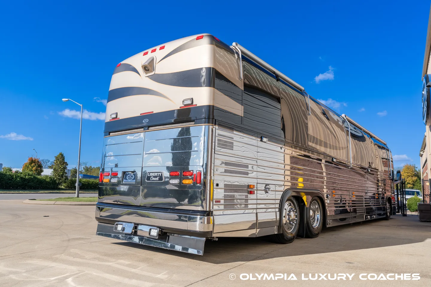 2002 Liberty Coach XLII - Single Slide