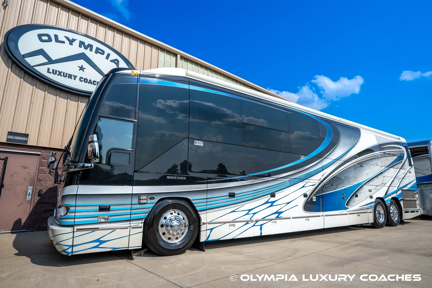 2008 Liberty Coach & ATC Stacker Trailer