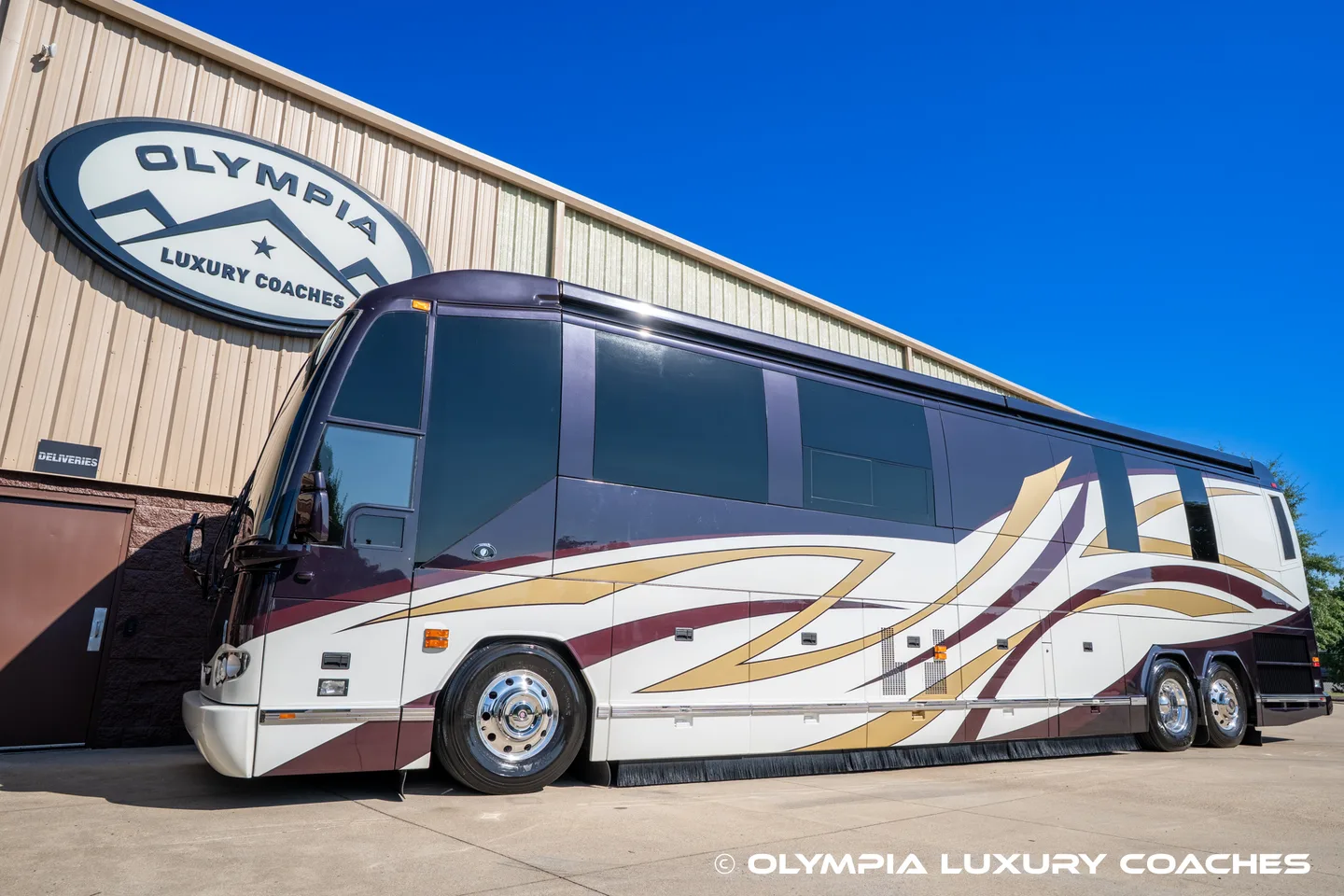2010 Featherlite Vantare H3 : Double Slide