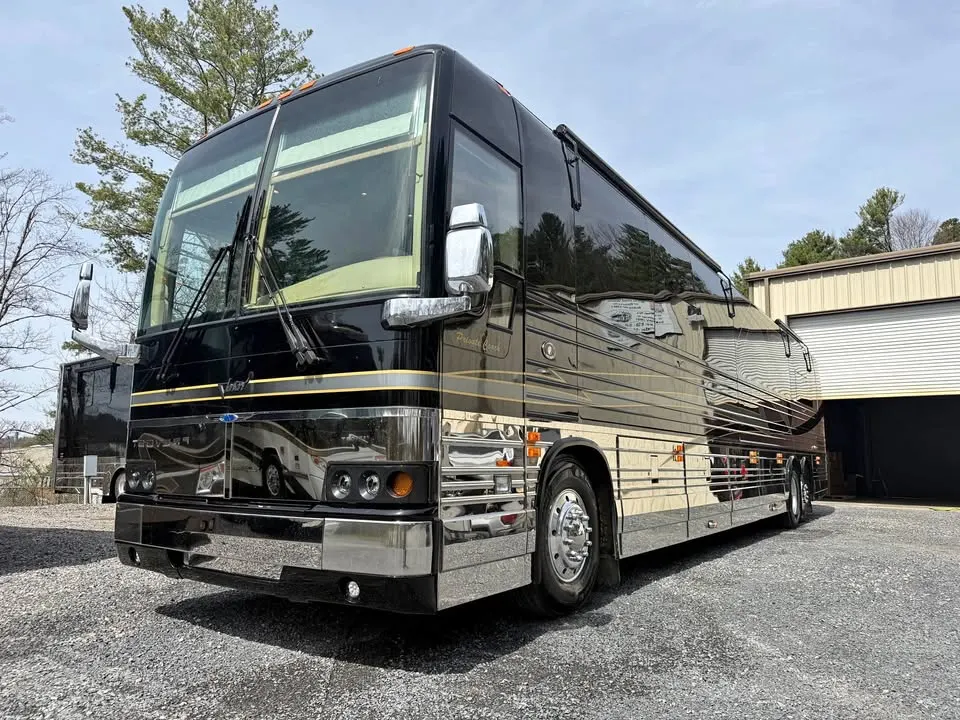 2001 Featherlite XLII : DOUBLE SLIDE