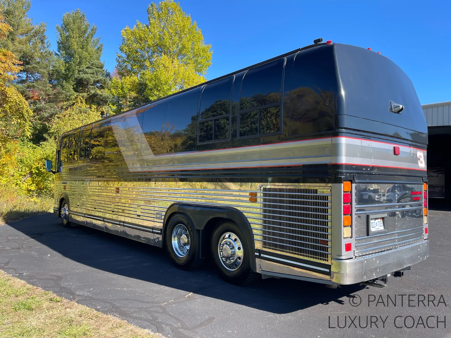 1990 American Coach XL interior - photo 6 of 56