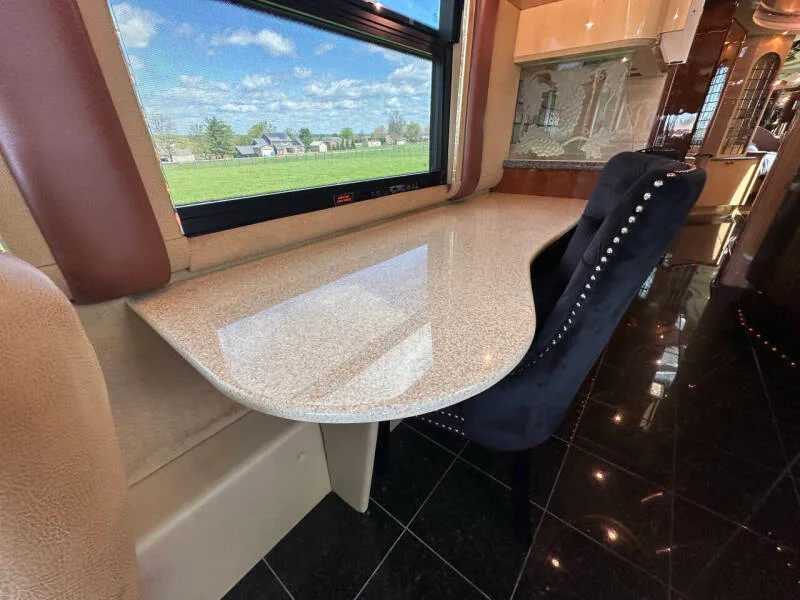 2001 Liberty XLII interior - photo 4 of 65