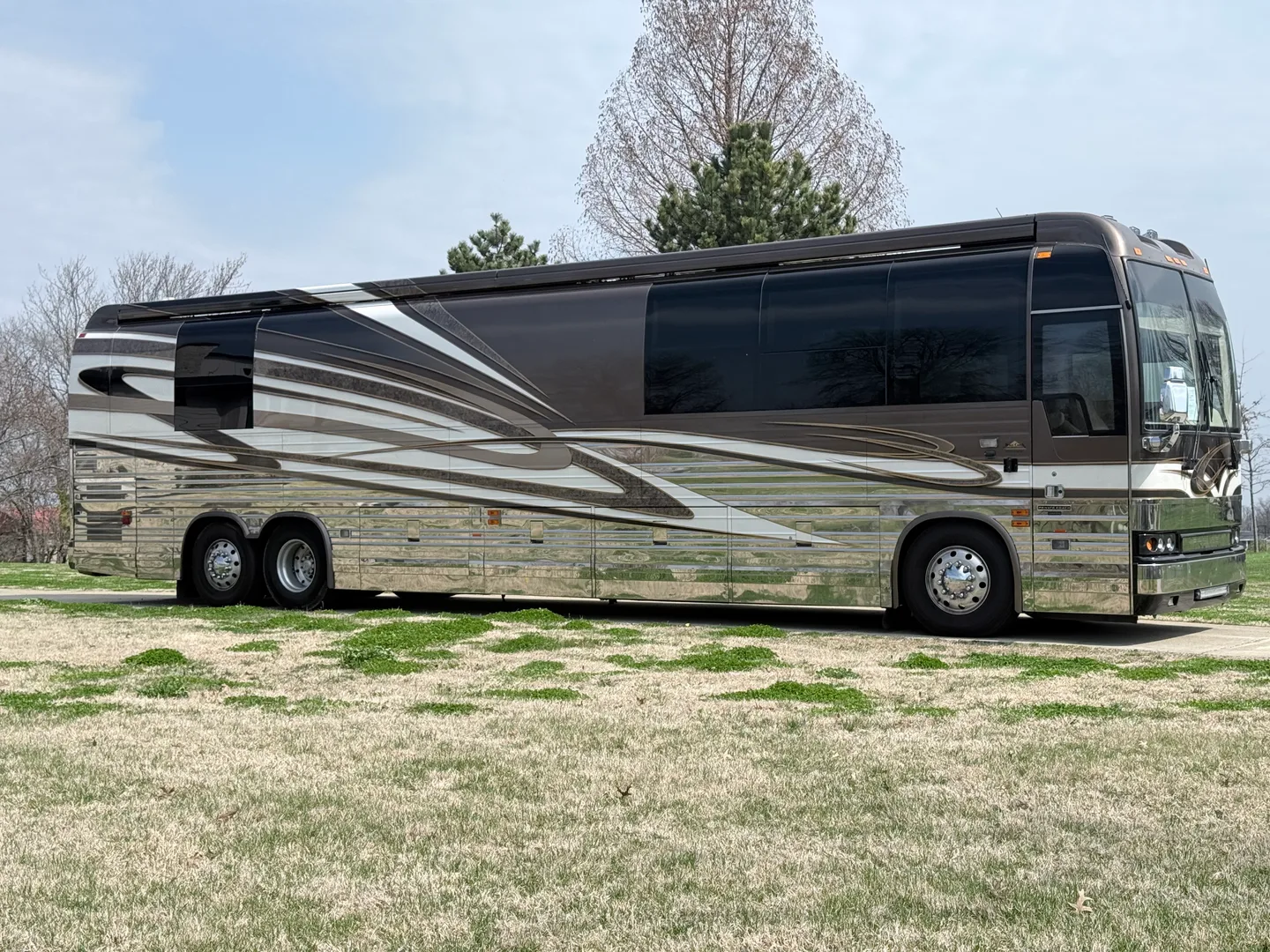 2004 Prevost Bruce XLII- DS