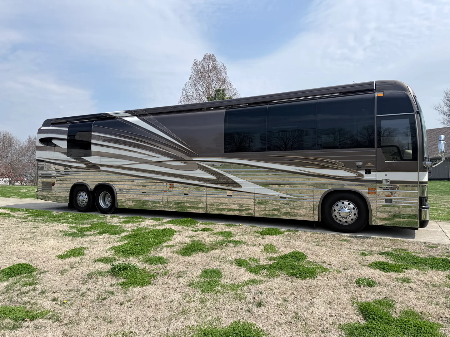 2004 Prevost Bruce XLII- DS