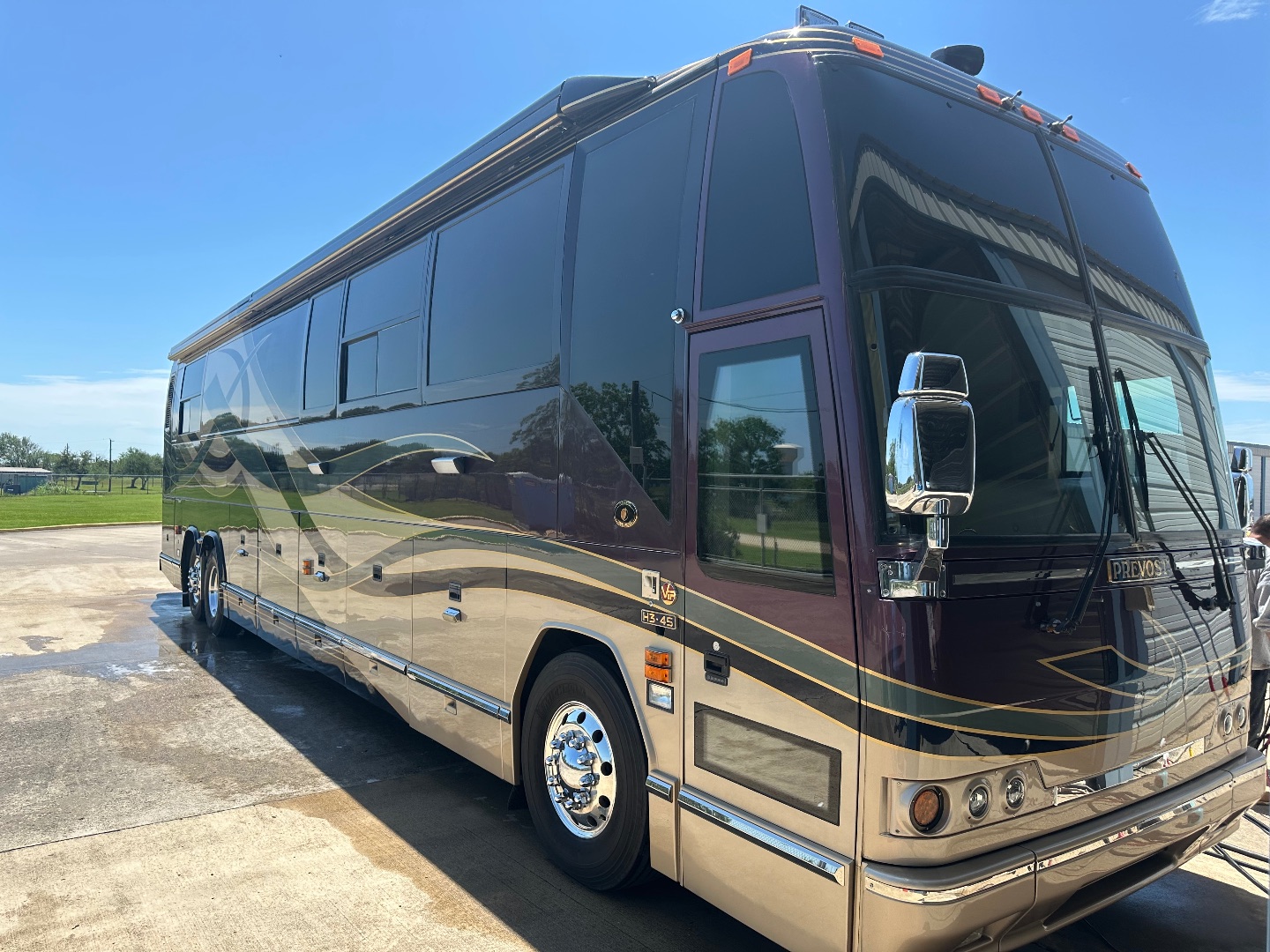 2002 Featherlite H3 : DOUBLE SLIDE