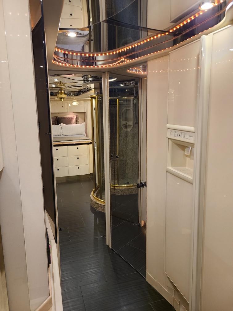 2002 Featherlite H3 : SINGLE SLIDE