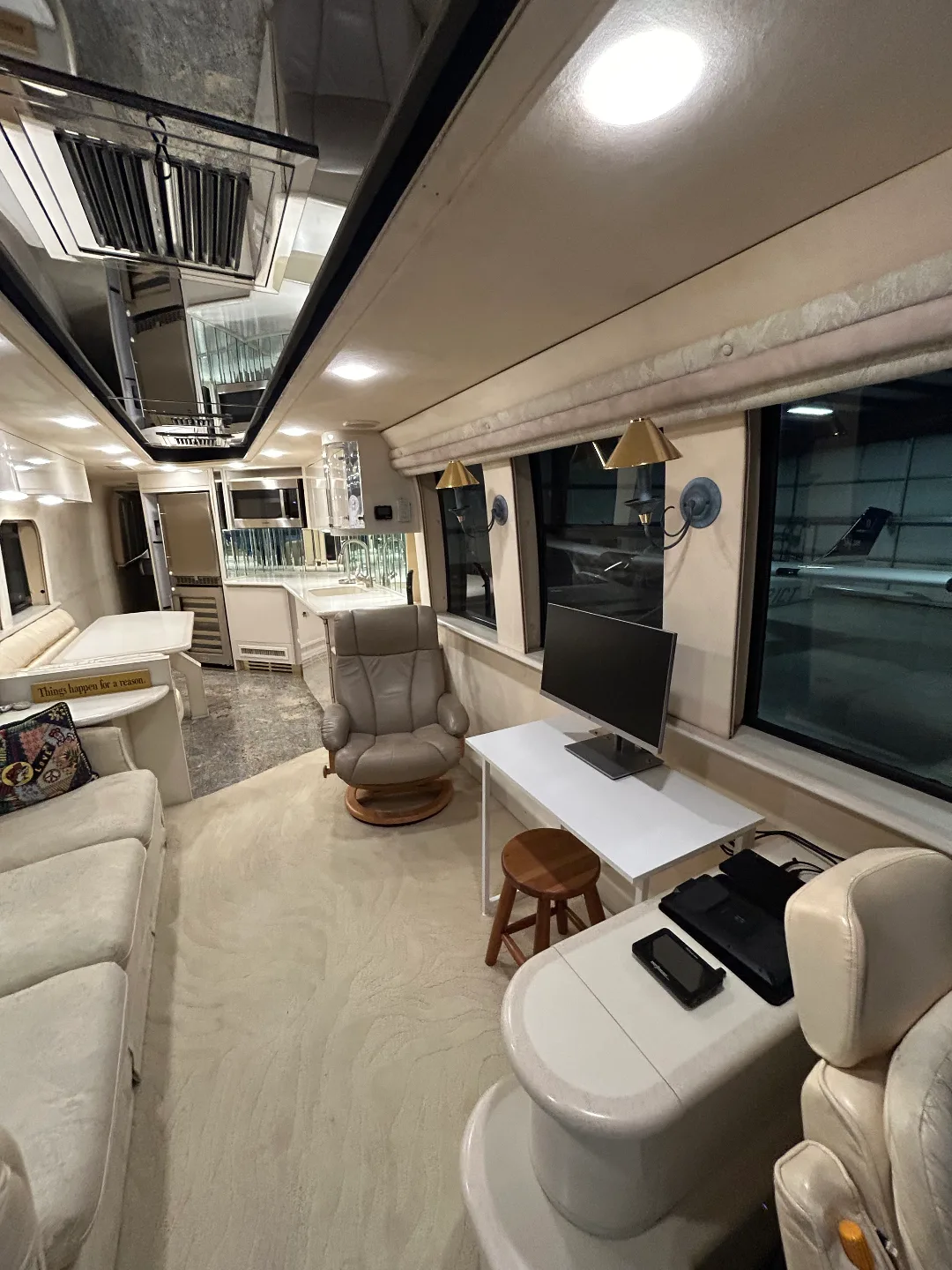 1995 Country Coach XL : NON SLIDE