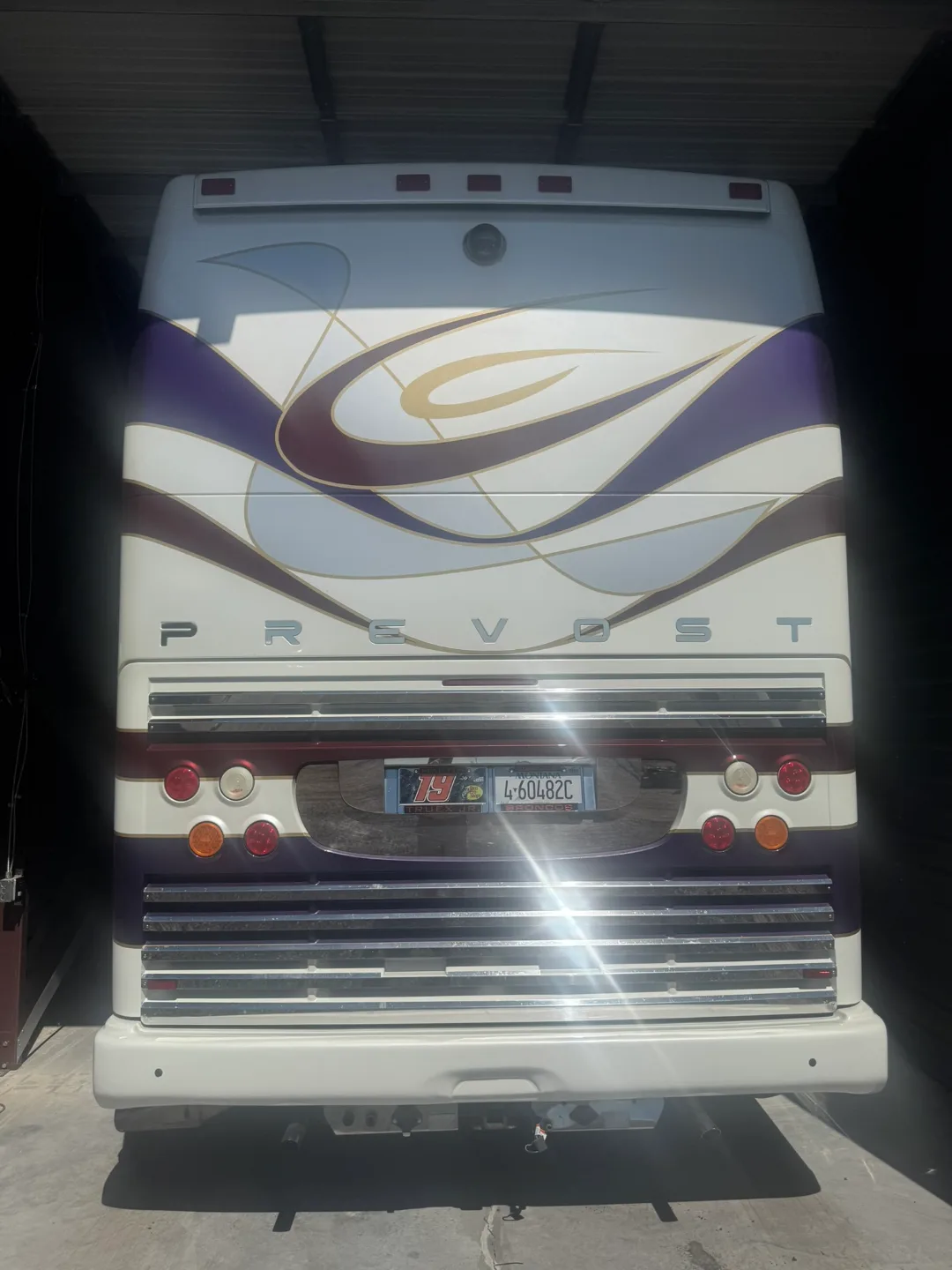 2004 Featherlite H3 : DOUBLE SLIDE