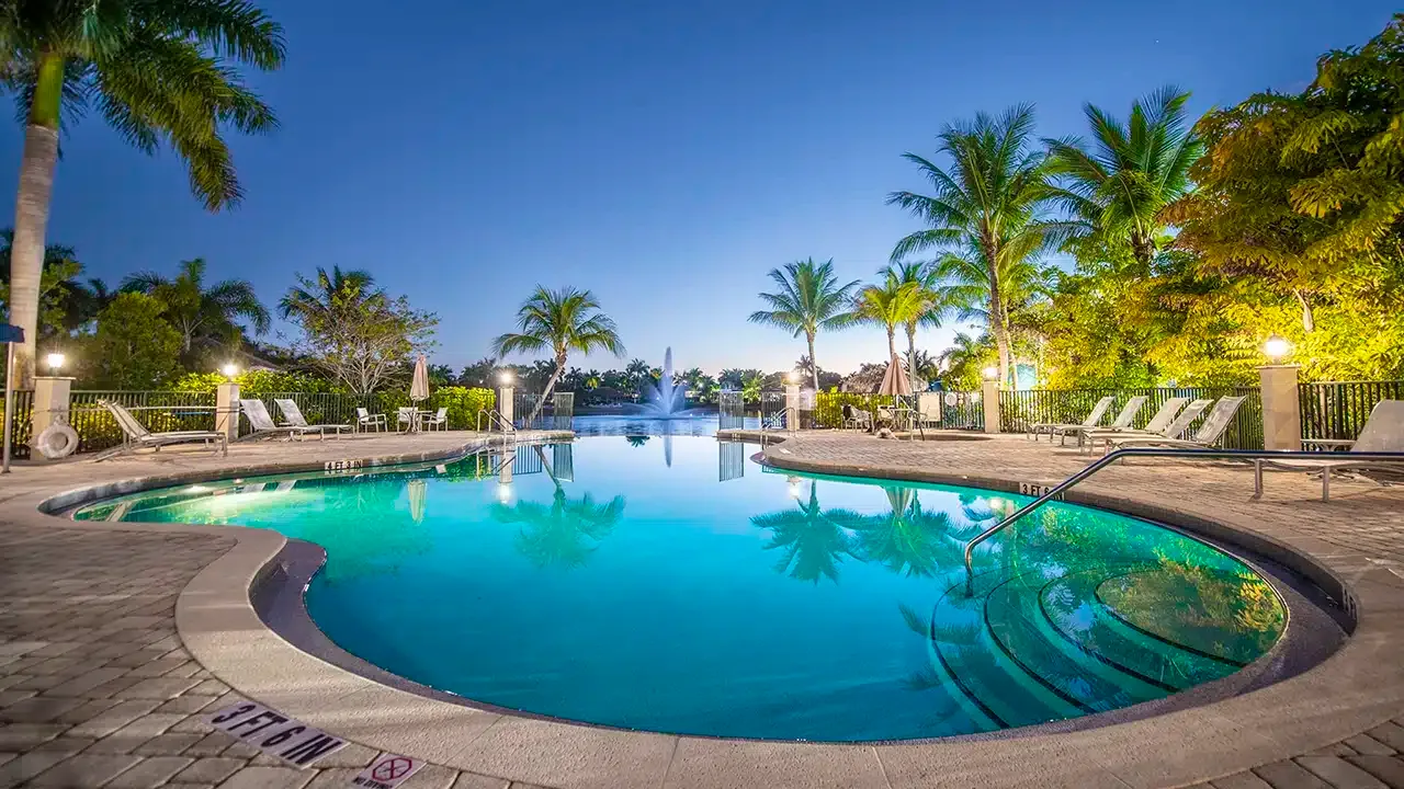 Naples Motorcoach Resort - photo 4 of 10