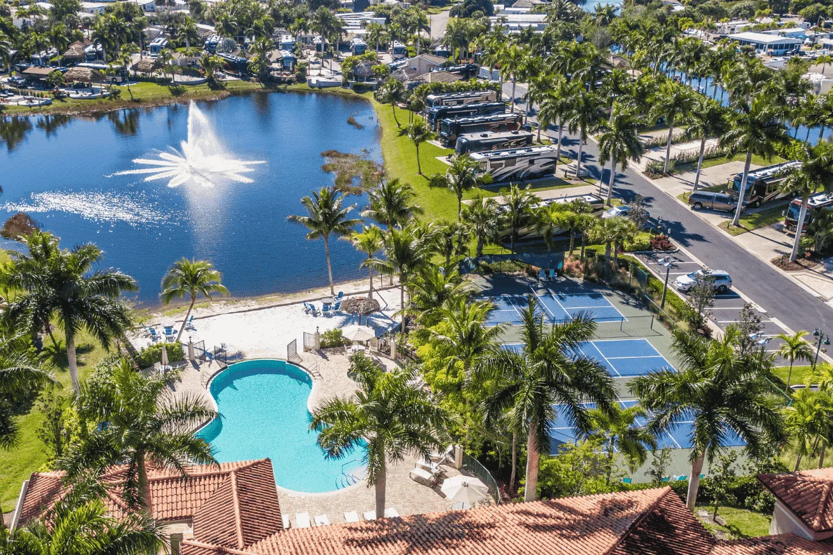 Naples Motorcoach Resort - photo 7 of 10