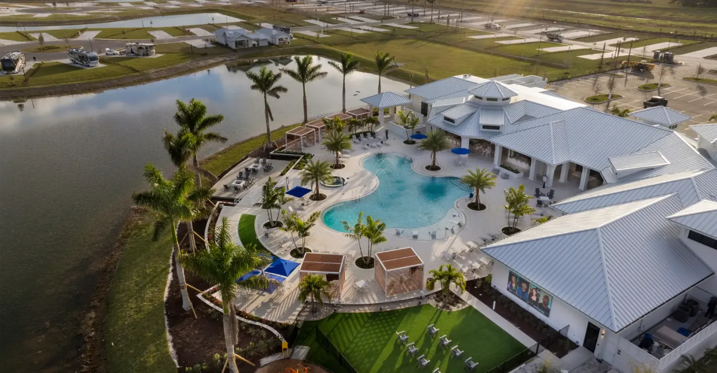 Olde Florida Motorcoach & RV Resort luxury RV resort in Kissimmee, Florida