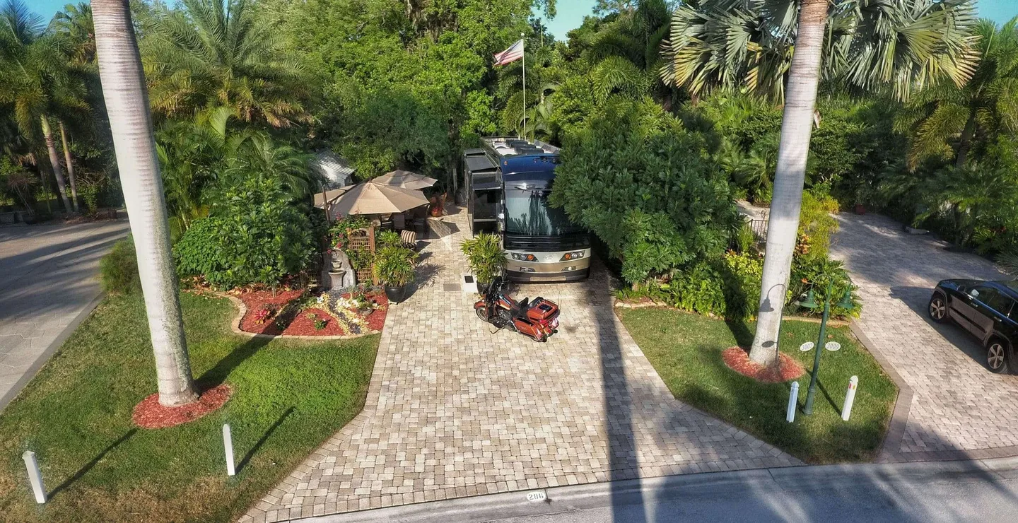 RiverBend Motorcoach Resort - photo 4 of 12