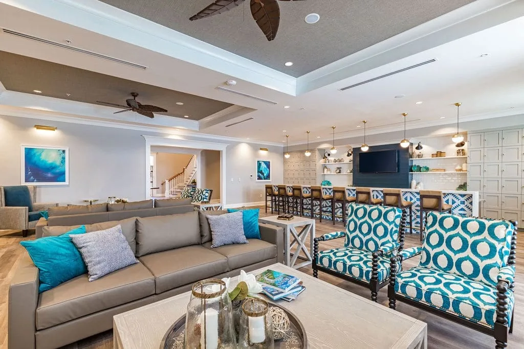 The Tides - photo 6 of 14