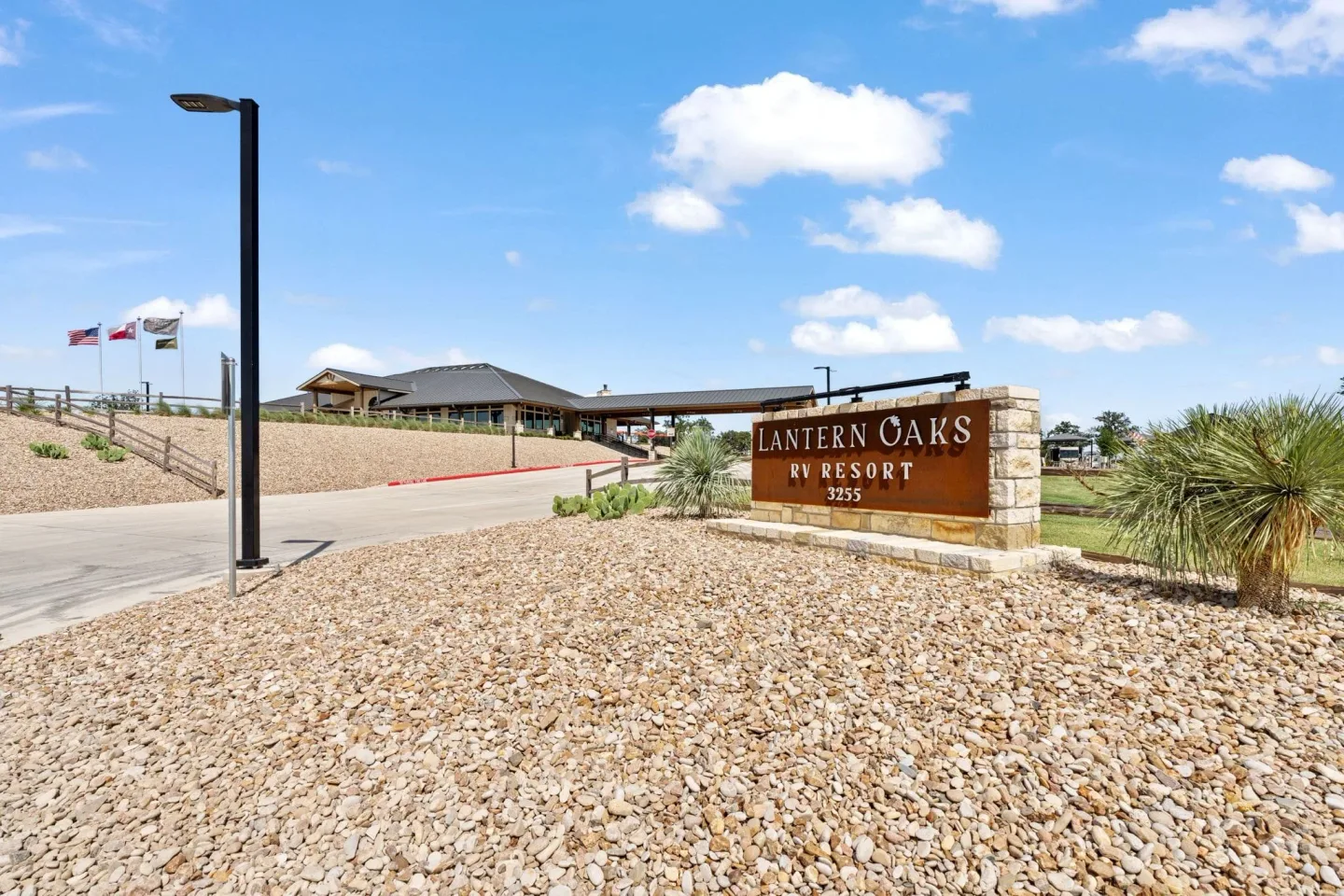 Lantern Oaks - photo 4 of 19