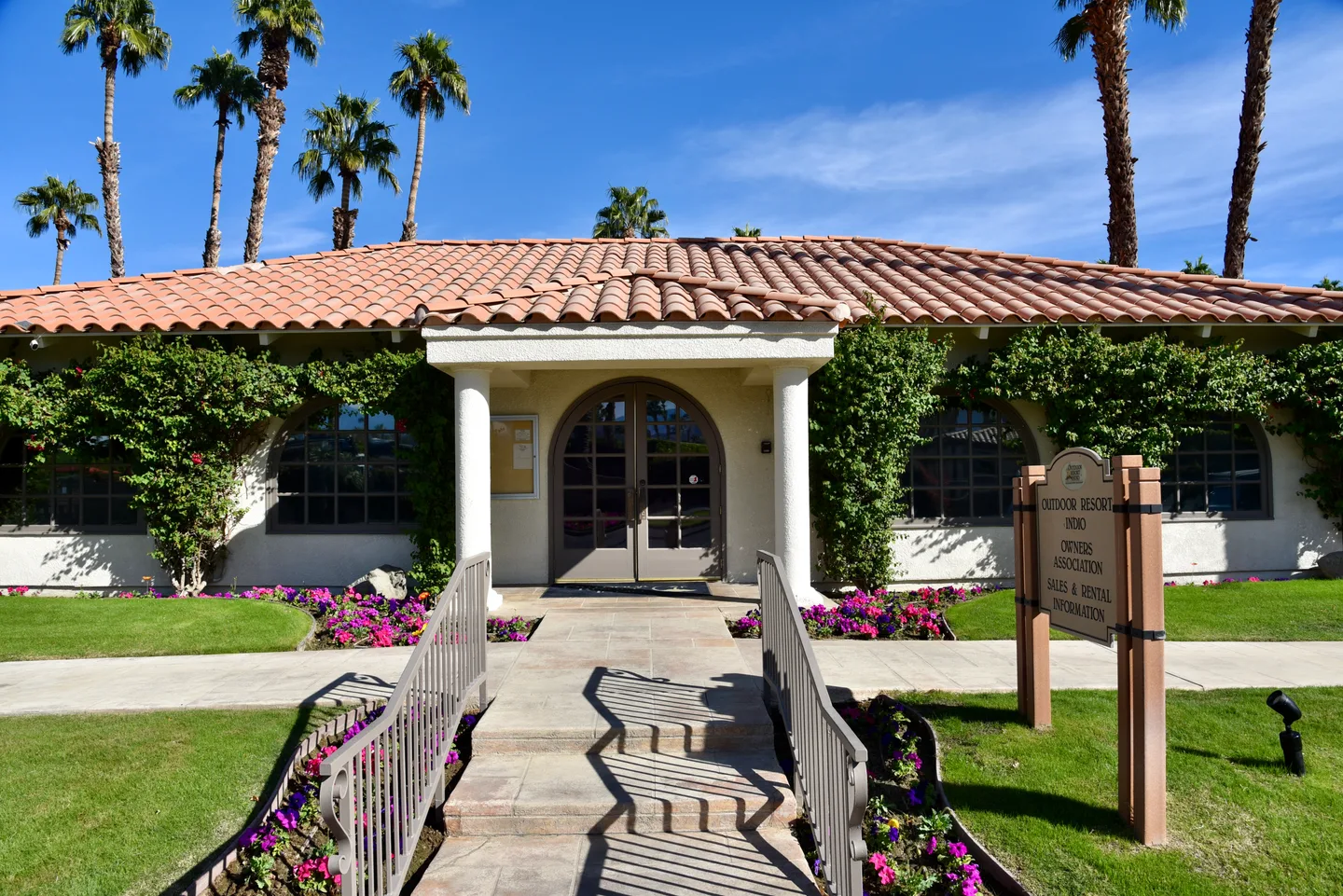 Outdoor Resort Indio - photo 3 of 8