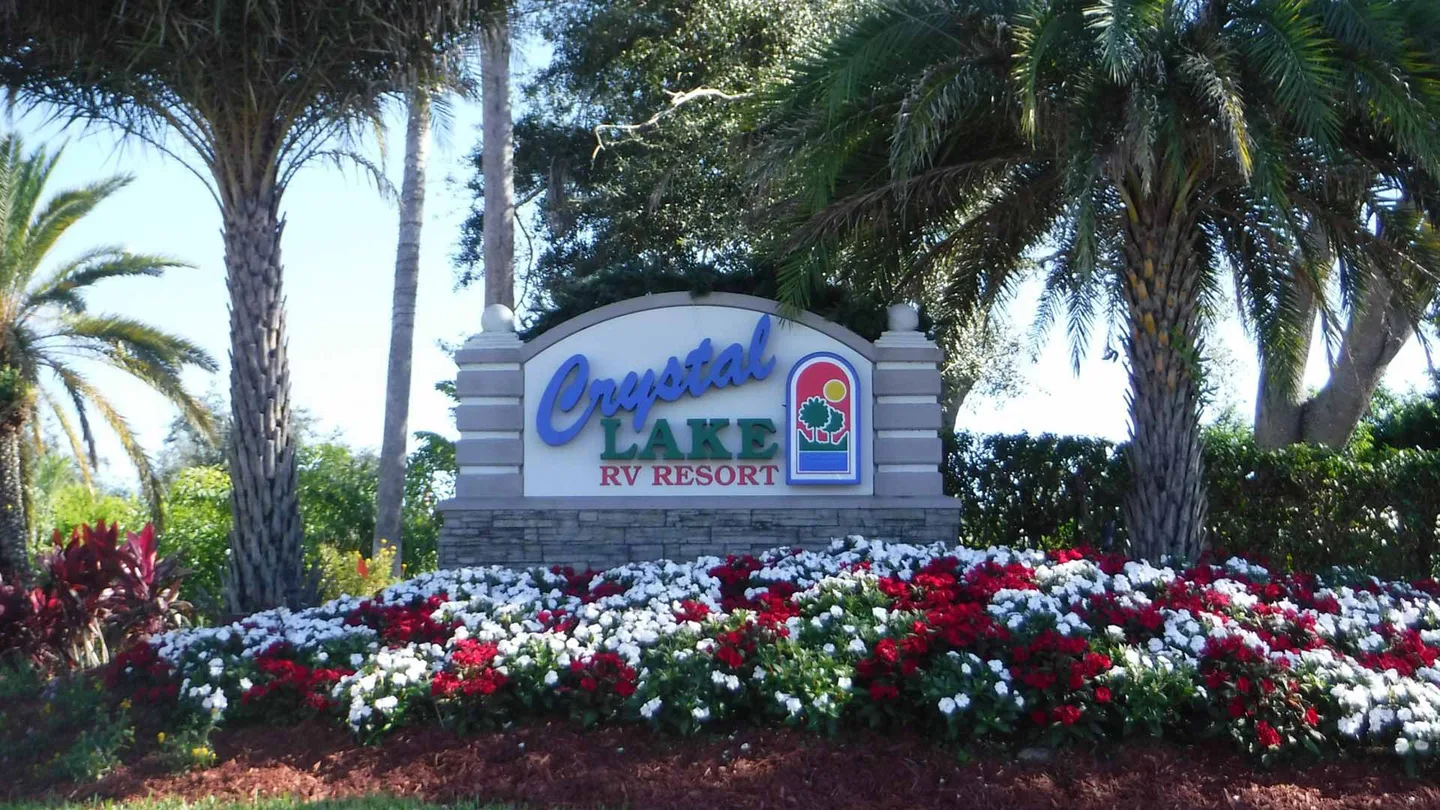 Crystal Lake RV Resort - photo 4 of 6